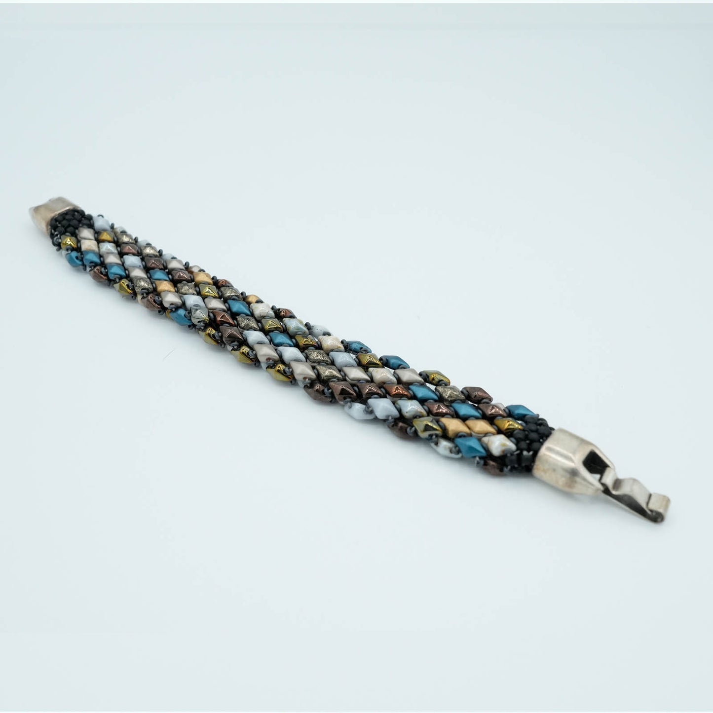 Woven Dimond Shaped Beads with Decorative Clasp
