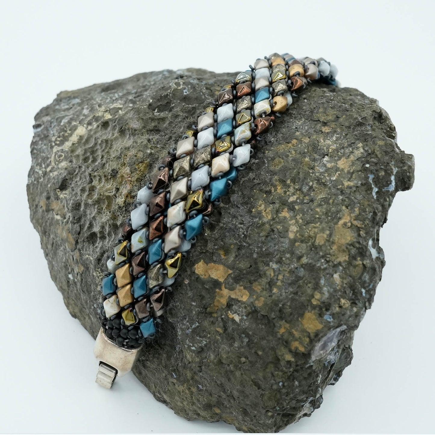 Woven Dimond Shaped Beads with Decorative Clasp